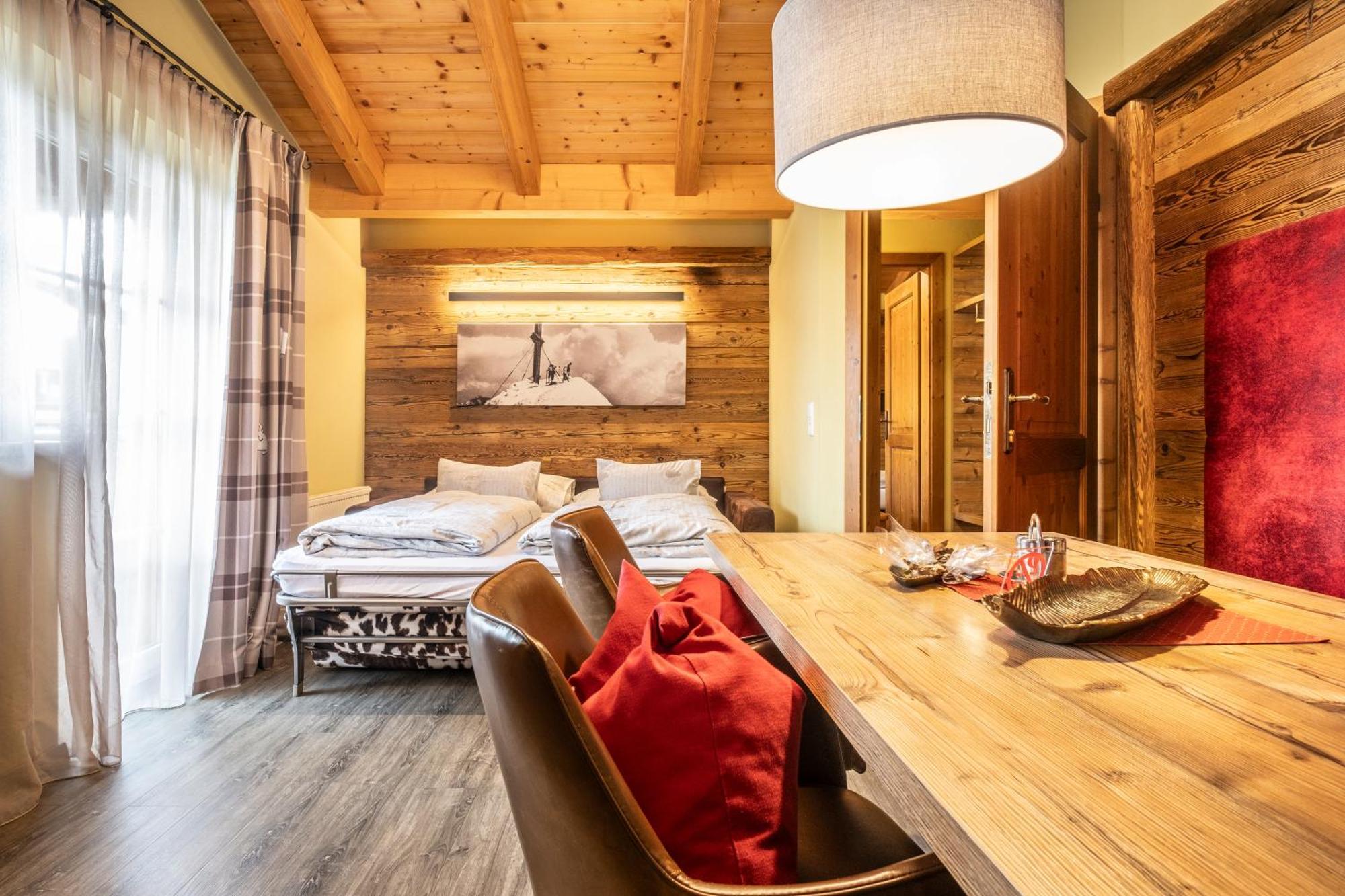 Dorfkrug Kaprun - Luxury Suites & Appartements By Sfl Exterior foto